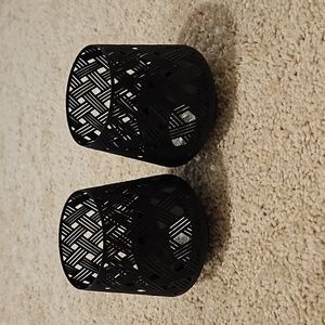 2 single wick bath and body candle holders